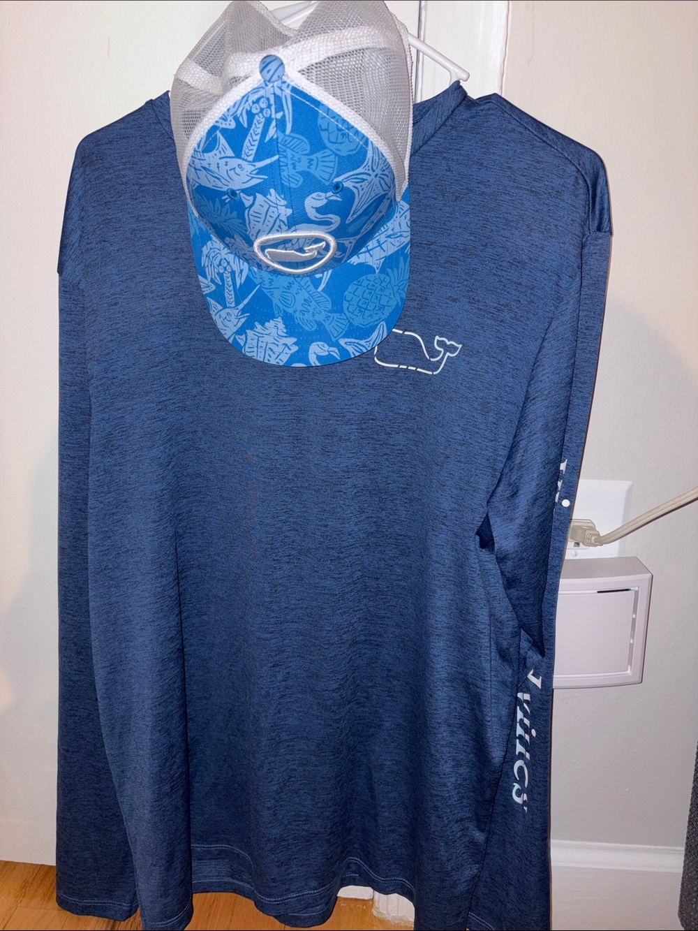 Vineyard Vines Men’s Hat and Performance  Long-Sleeve